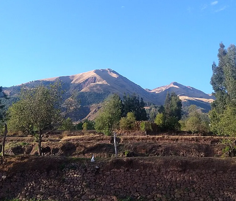 Campo y montañas de San Jerónimo, Cusco